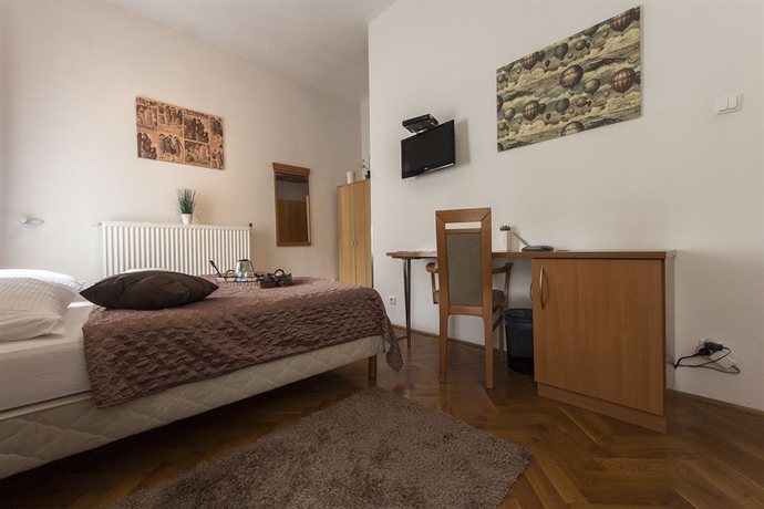 Imagen de la habitación del Hotel Butterfly Home Danube. Foto 9