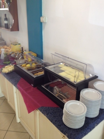 Imagen del bar/restaurante del Hotel Butterfly & YoUnique Spa. Foto 9