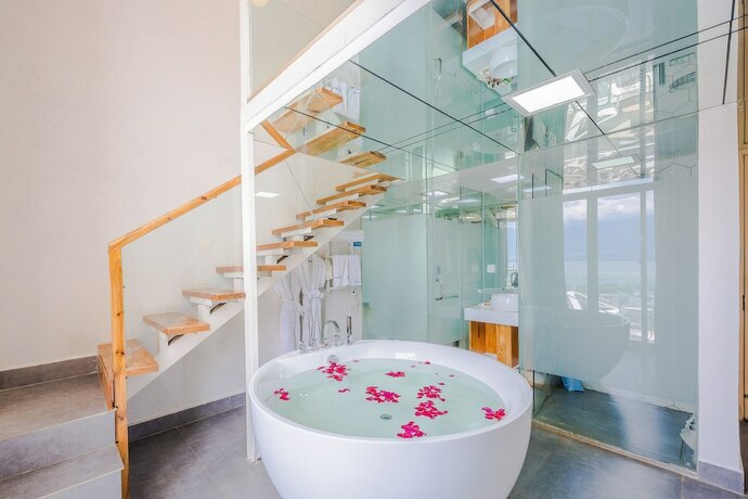 Imagen de la habitación del Hotel Butterfy Seaview Resort Villa. Foto 19