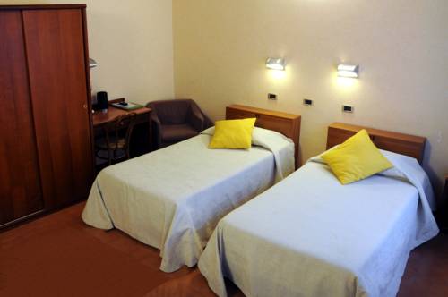 Imagen de la habitación del Hotel Button. Foto 15