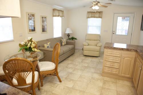 Imagen de la habitación del Hotel Buttonwood Bay Rv Resort. Foto 4