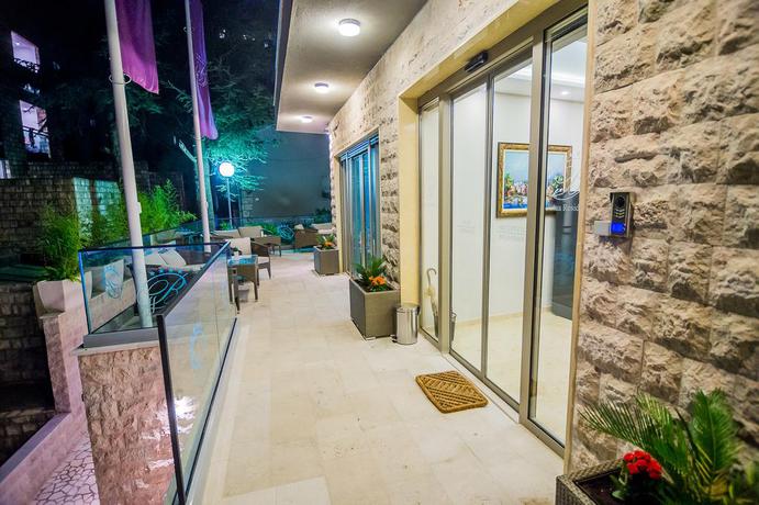 Imagen de los exteriores del Hotel Butua Residence. Foto 10