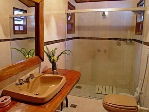Imagen de la habitación del Hotel B&uuml;hler. Foto 7