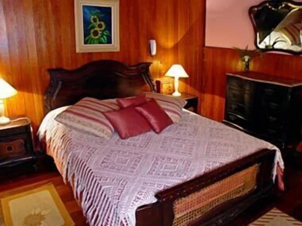 Imagen de la habitación del Hotel B&uuml;hler. Foto 10