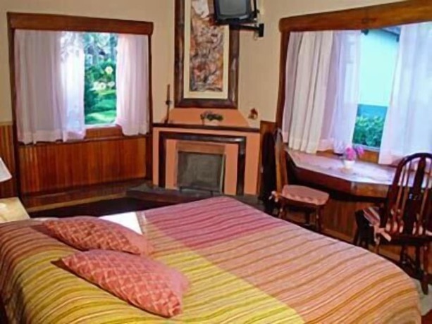 Imagen de la habitación del Hotel B&uuml;hler. Foto 13