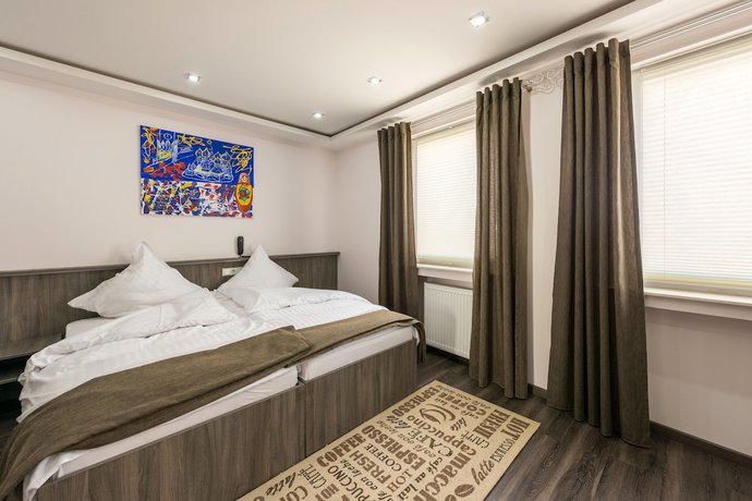 Imagen de la habitación del Hotel B&uuml;rgerhofhotel K&ouml;ln. Foto 2
