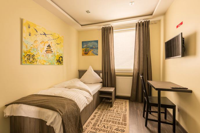 Imagen de la habitación del Hotel B&uuml;rgerhofhotel K&ouml;ln. Foto 8