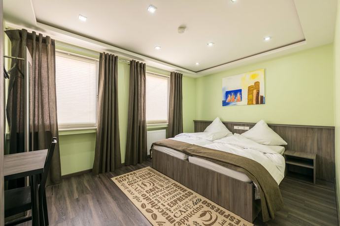 Imagen de la habitación del Hotel B&uuml;rgerhofhotel K&ouml;ln. Foto 9