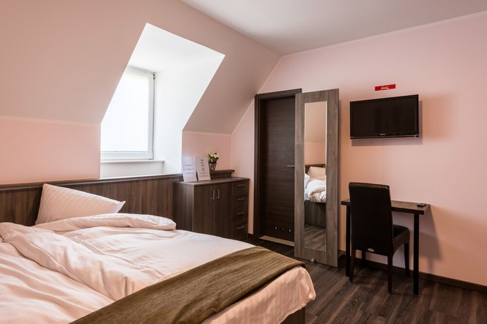 Imagen de la habitación del Hotel B&uuml;rgerhofhotel K&ouml;ln. Foto 14