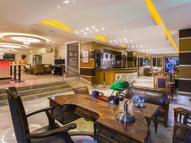 Imagen general del Hotel Büyük. Foto 4