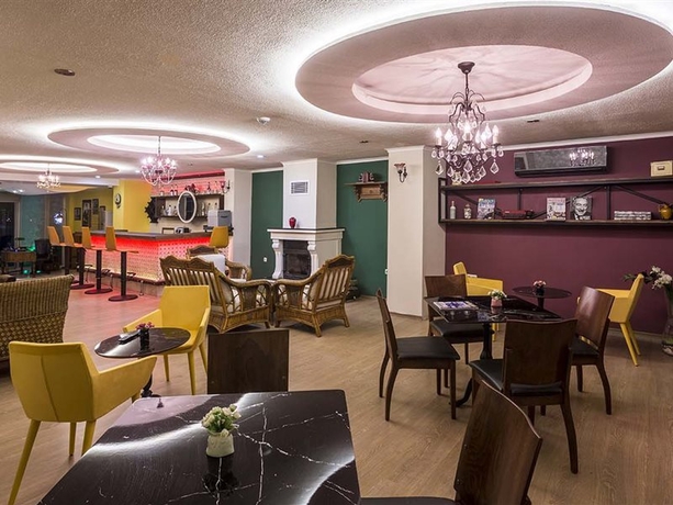 Imagen general del Hotel Büyük. Foto 5