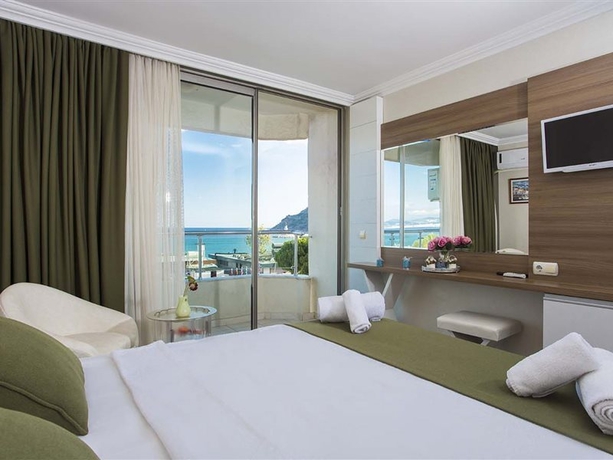 Imagen general del Hotel Büyük. Foto 14