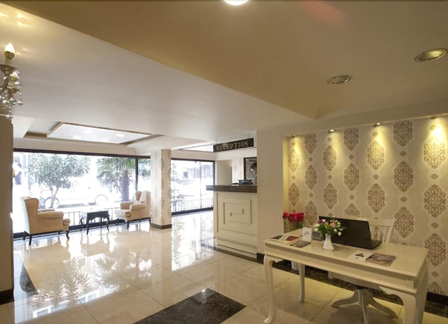 Imagen de los interiores del Hotel B&uuml;y&uuml;k Truva Oteli. Foto 19