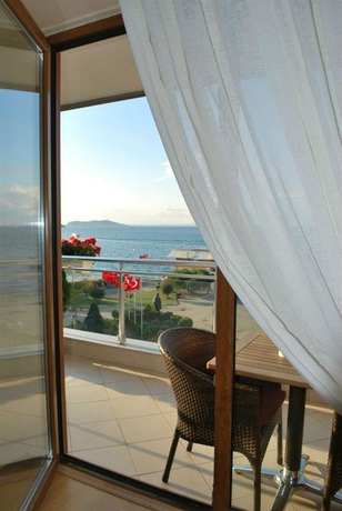 Imagen de la habitación del Hotel Büyükada Comfort. Foto 1