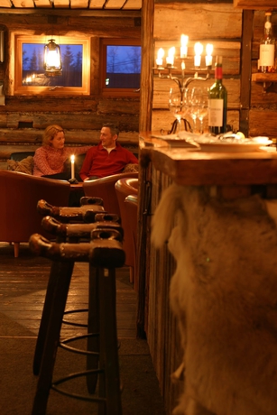 Imagen del bar/restaurante del Hotel Buustamons Fj&auml;llg&aring;rd. Foto 8