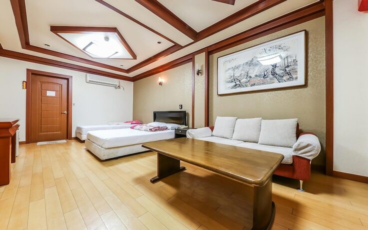 Imagen de la habitación del Hotel Buye Myungjin. Foto 16