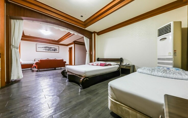 Imagen de la habitación del Hotel Buye Myungjin. Foto 38
