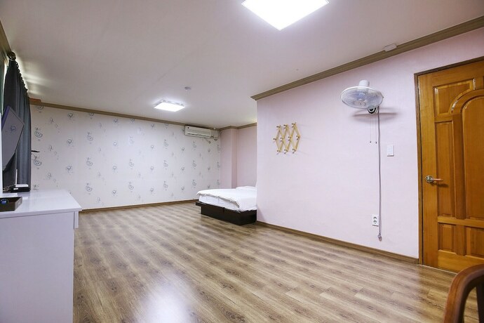 Imagen de la habitación del Hotel Buyeo Moonstone. Foto 20