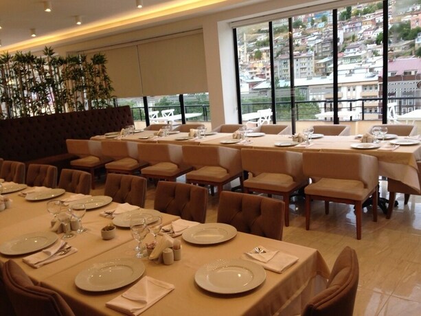 Imagen del bar/restaurante del Hotel Buyuk Bayburt. Foto 5