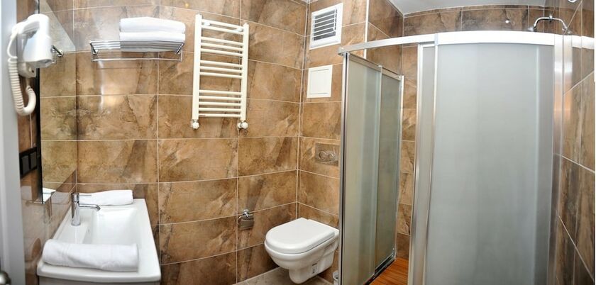 Imagen de la habitación del Hotel Buyuk Bayburt. Foto 12