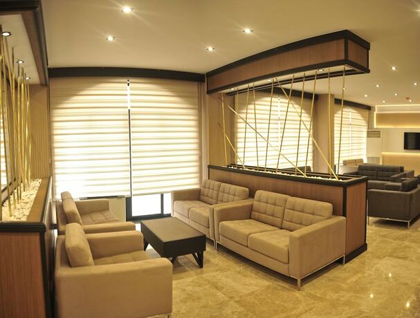 Imagen de los interiores del Hotel Buyuk Bayburt. Foto 19