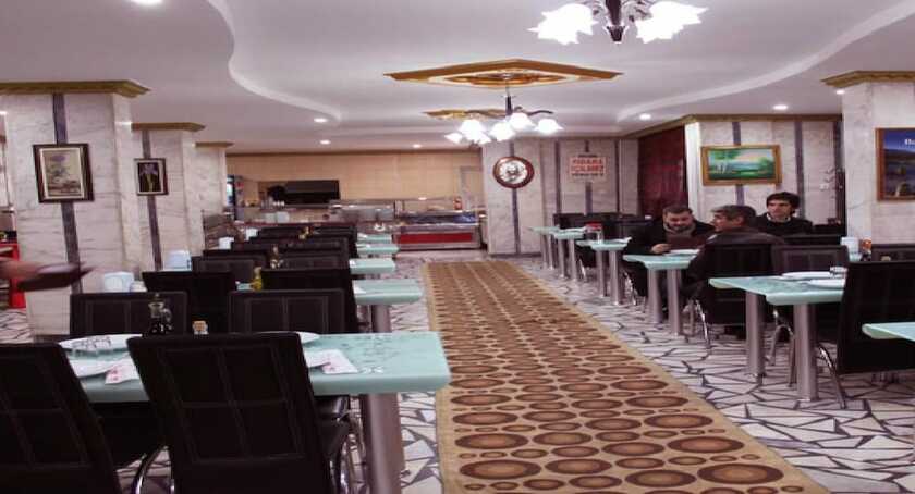 Imagen del bar/restaurante del Hotel Buyuk Gecit Otel. Foto 15