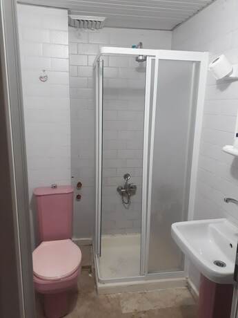 Imagen de la habitación del Hotel Buyuk Gecit Otel. Foto 17