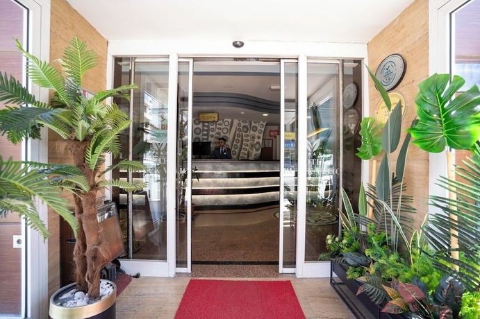 Imagen de los interiores del Hotel Buyuk Velic. Foto 9