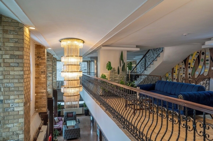 Imagen de los interiores del Hotel Buyuk Velic. Foto 11