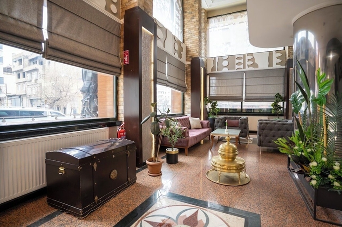 Imagen de los interiores del Hotel Buyuk Velic. Foto 16