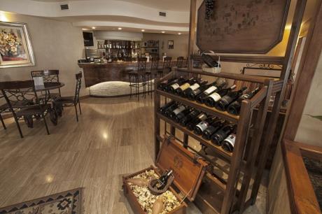 Imagen del bar/restaurante del Hotel Buyukhanli Park Deluxe and Residence - Special Class. Foto 6