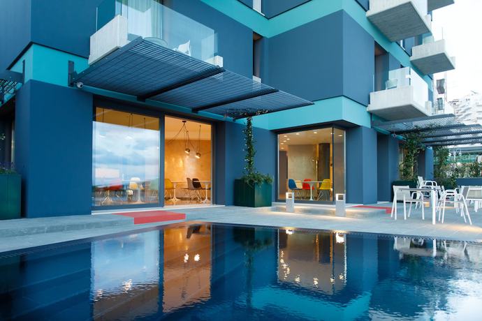 Imagen de la piscina del Hotel Buz&euml; Boutique. Foto 20