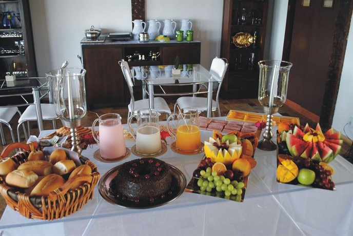 Imagen del bar/restaurante del Hotel Buzios Arambare. Foto 3