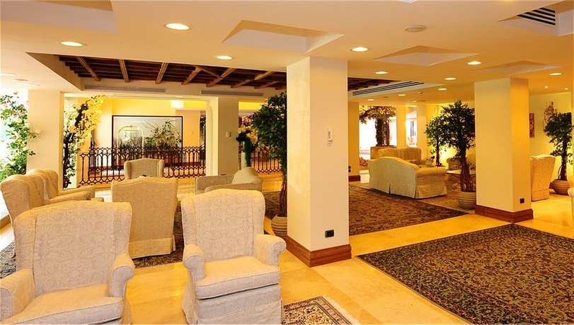 Imagen de los interiores del Hotel Bv Grand Assisi. Foto 12