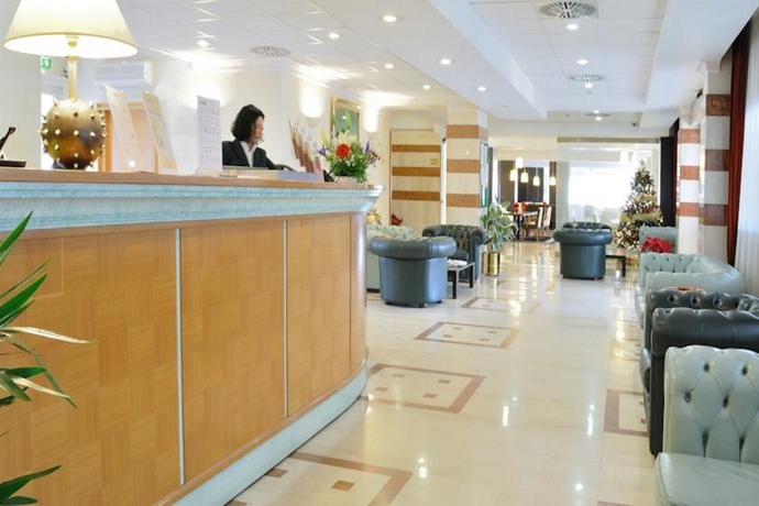 Imagen general del Hotel Bv Oly. Foto 3