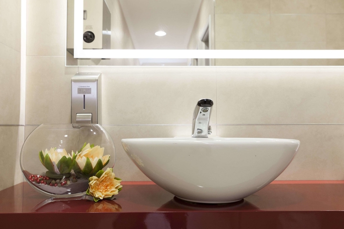 Imagen de los interiores del Hotel Bv President. Foto 14