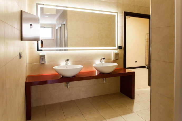 Imagen de los interiores del Hotel Bv President. Foto 15