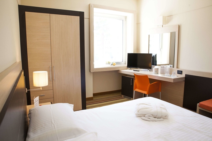 Imagen de la habitación del Hotel Bv President. Foto 8