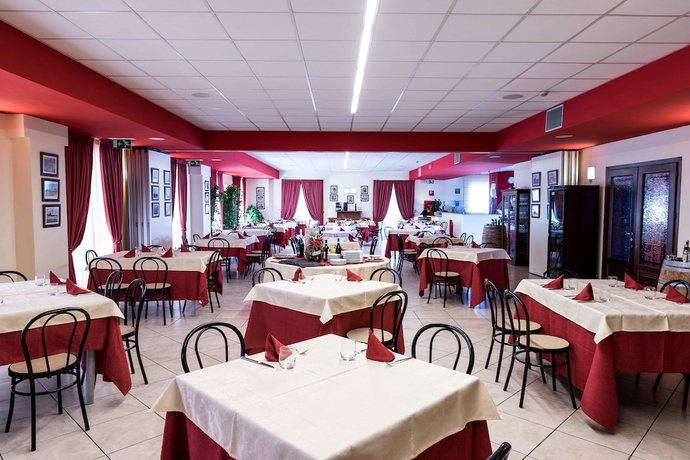 Imagen del bar/restaurante del Hotel Bvh. Foto 4