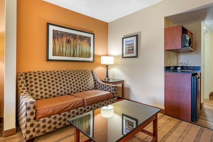 Imagen de la habitación del Hotel Bw Plus Flagler Beach Area Inn And Suites. Foto 15