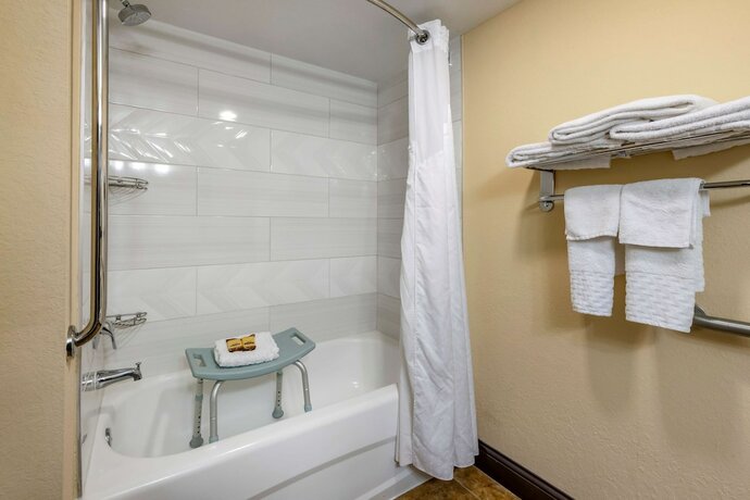 Imagen de la habitación del Hotel Bw Plus Flagler Beach Area Inn And Suites. Foto 19