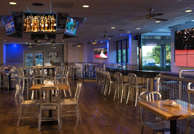 Imagen del bar/restaurante del Hotel Bwi Airport Marriott. Foto 5