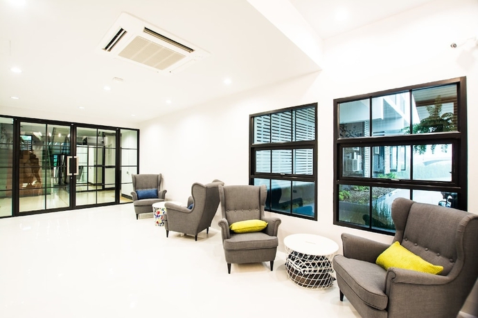 Imagen de los interiores del Hotel By Hotel Kanchanaburi. Foto 17