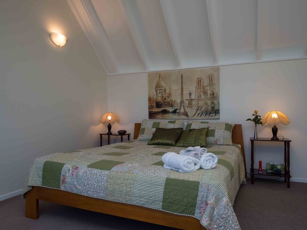 Imagen de la habitación del Hotel By The Bay Beachfront Apartments. Foto 12