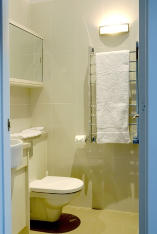 Imagen de la habitación del Hotel By The Beach Bandb and Apartments. Foto 11