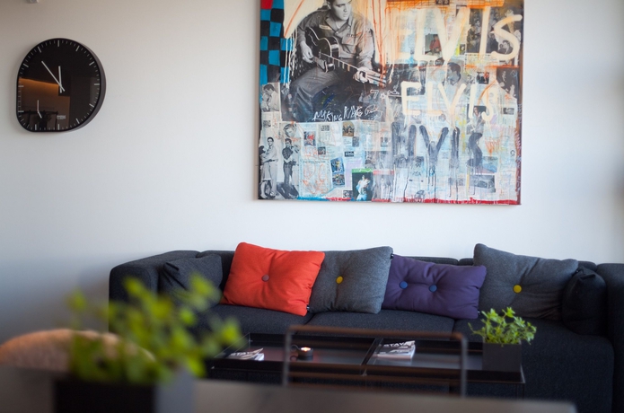 Imagen de los interiores del Hotel By The Pier Apartments - Into This Place. Foto 8