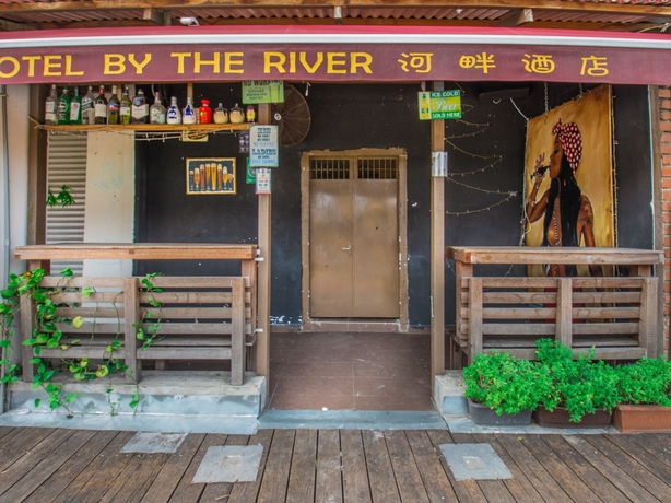 Imagen de los exteriores del Hotel By The River. Foto 15