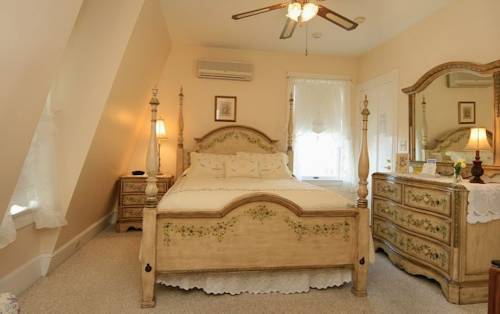 Imagen de la habitación del Hotel By The Sea Guests Bed and Breakfast and Suites. Foto 11