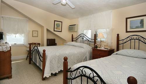 Imagen de la habitación del Hotel By The Sea Guests Bed and Breakfast and Suites. Foto 16