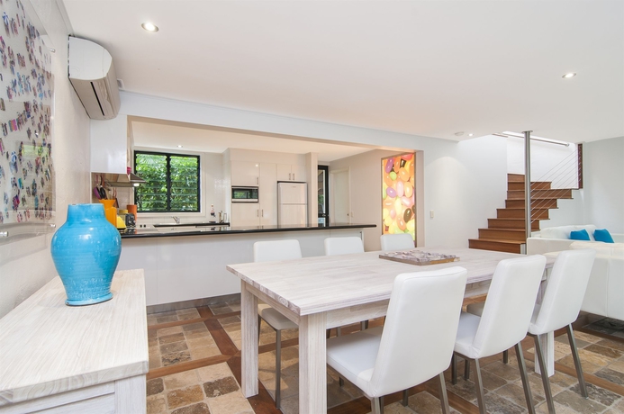 Imagen de la habitación del Hotel By The Sea Port Douglas. Foto 3